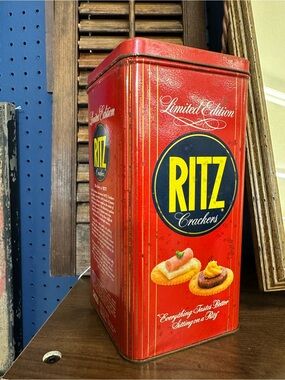Vintage 1986 Ritz Crackers Limited Edition Tin Large Nabisco Storage Canister